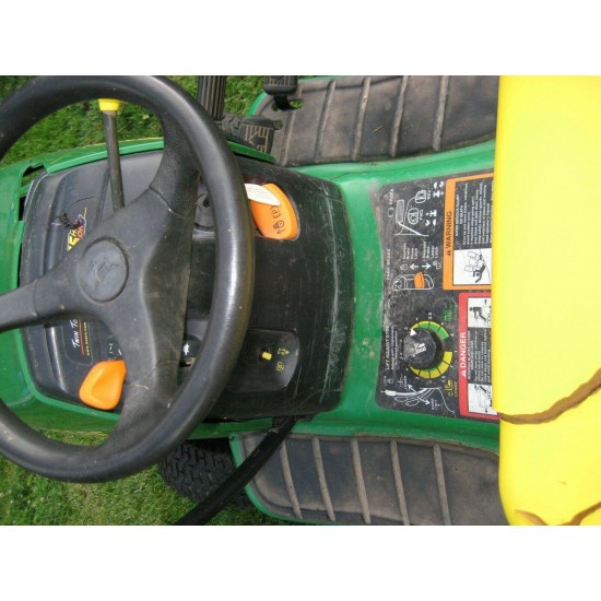 john deere LT155 lawn tractor with bagging system 15hp kohler cv15s riding mower